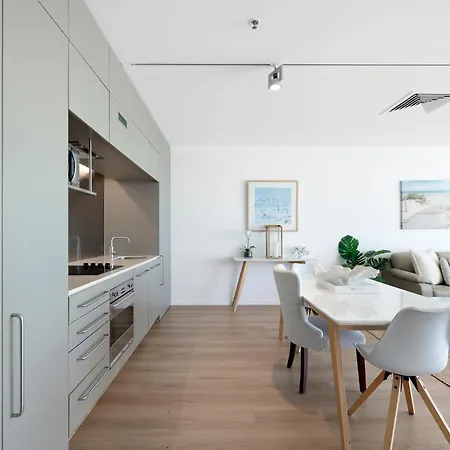 Ultiqa Air On Broadbeach-2